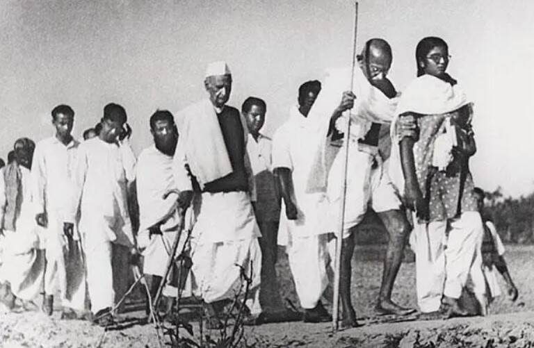 Mahatma Gandhi launched the Civil Disobedience Movement by leading a salt march from his ashram in Sabarmati to Dandi
